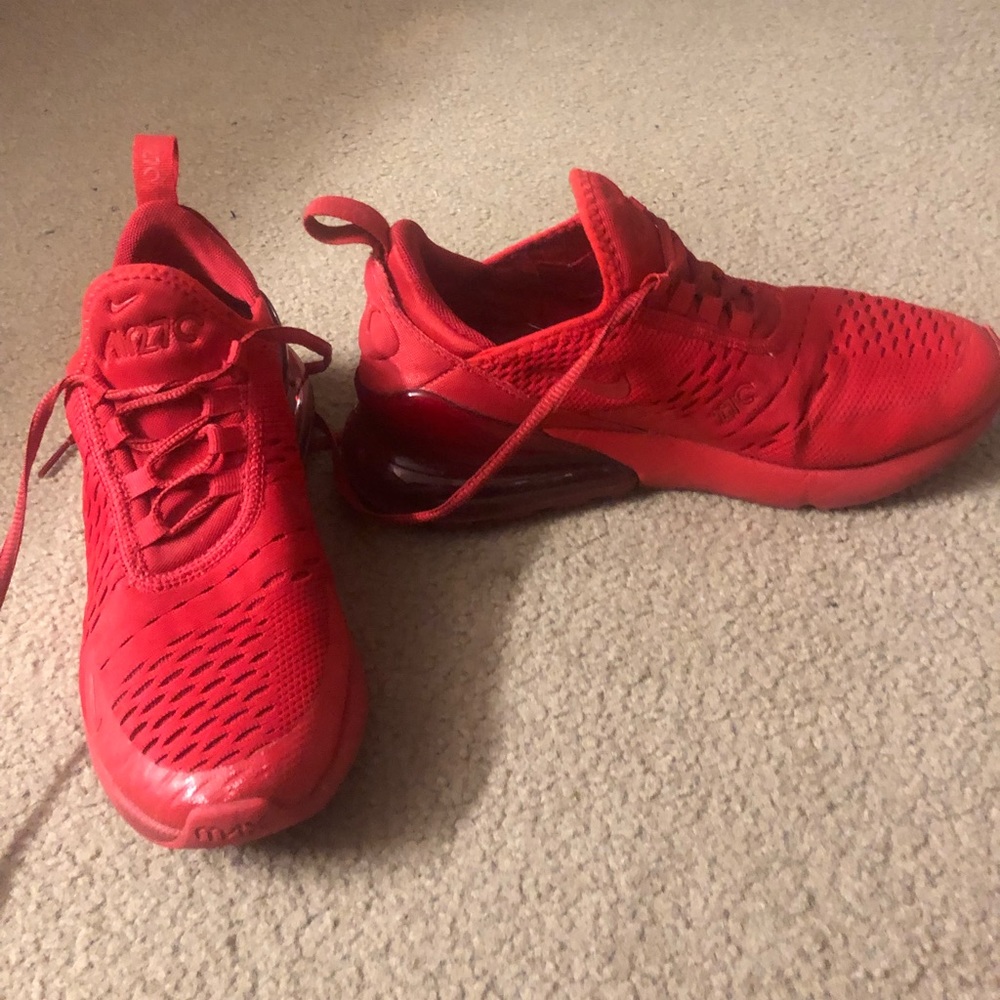 All red Nike 270s